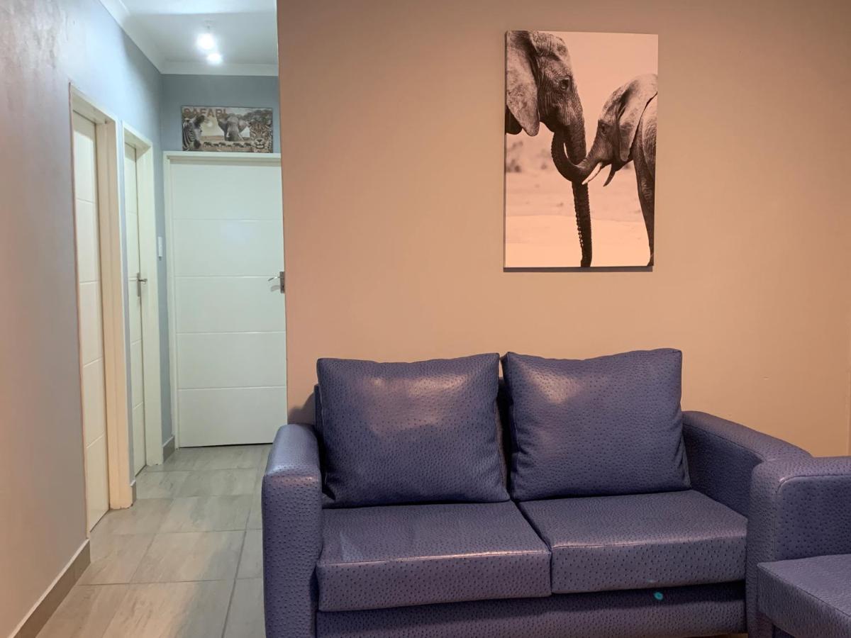 Elephant House, 2 Bedroom House, Next To Pilanesberg And Sun City Mogwase Luaran gambar