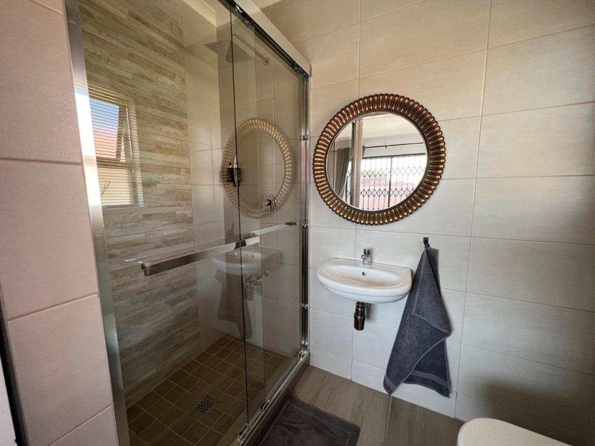 Elephant House, 2 Bedroom House, Next To Pilanesberg And Sun City Mogwase Luaran gambar